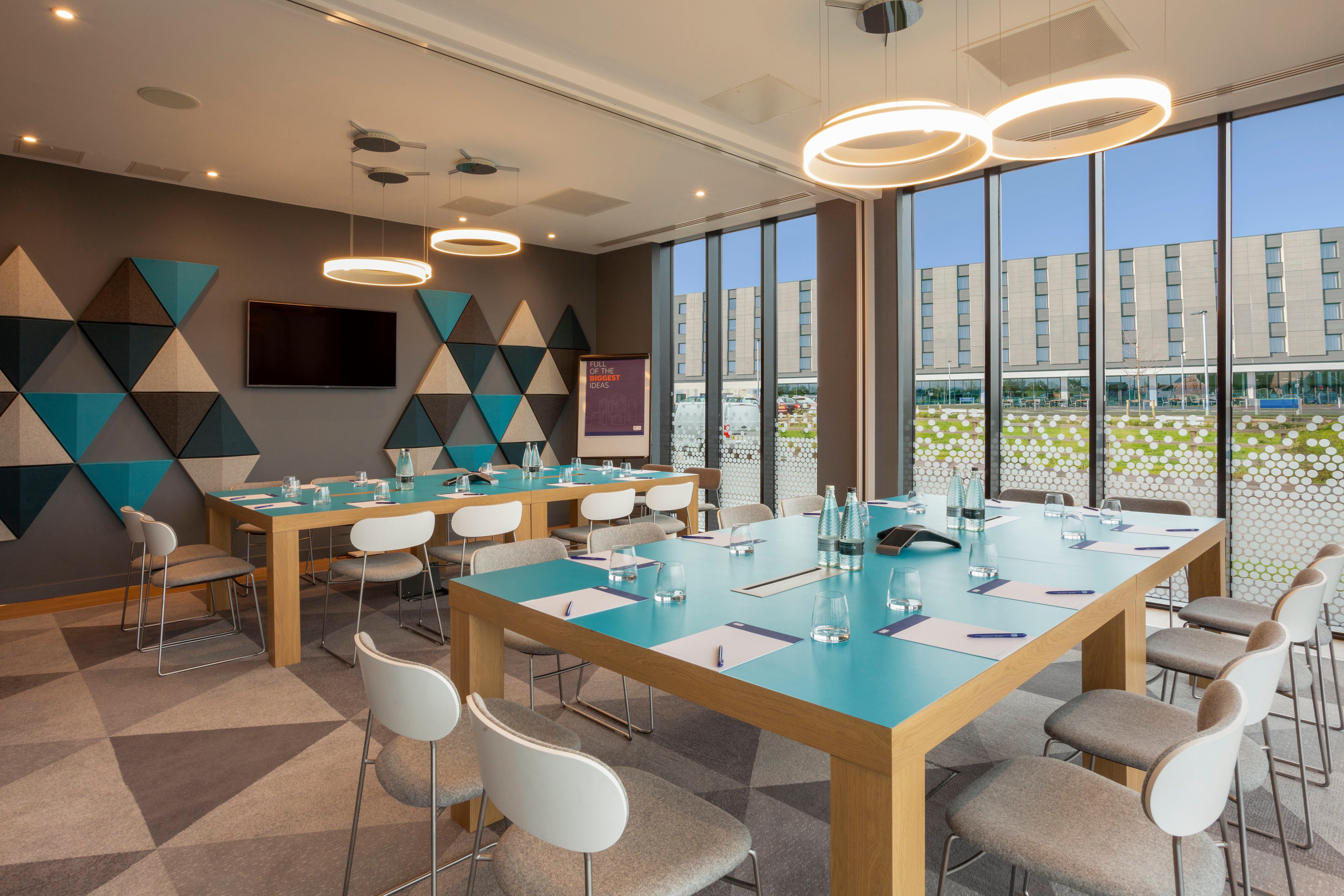 Holiday Inn Express Bridgwater M5, Jct24 By Ihg Esterno foto