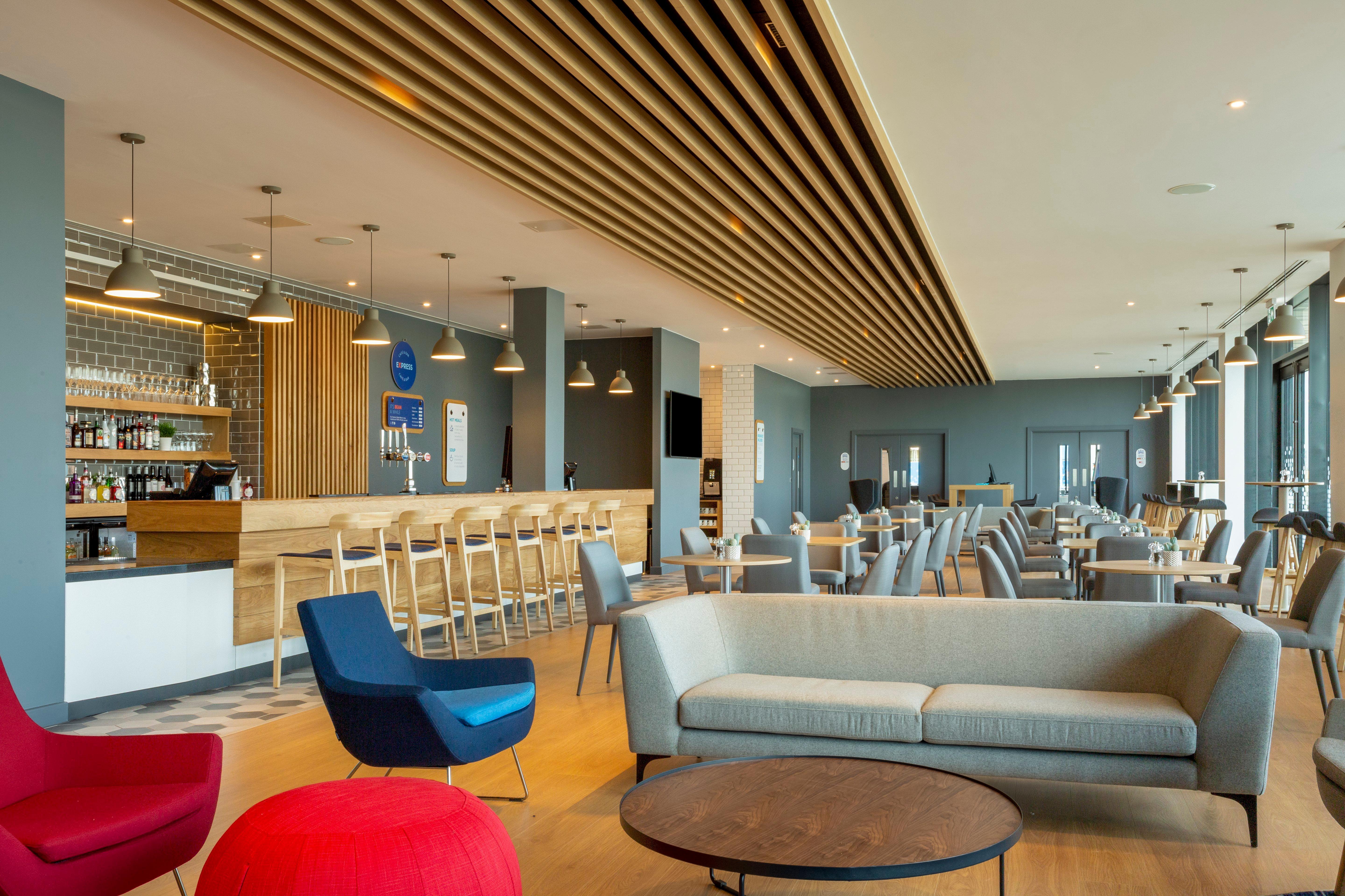 Holiday Inn Express Bridgwater M5, Jct24 By Ihg Esterno foto